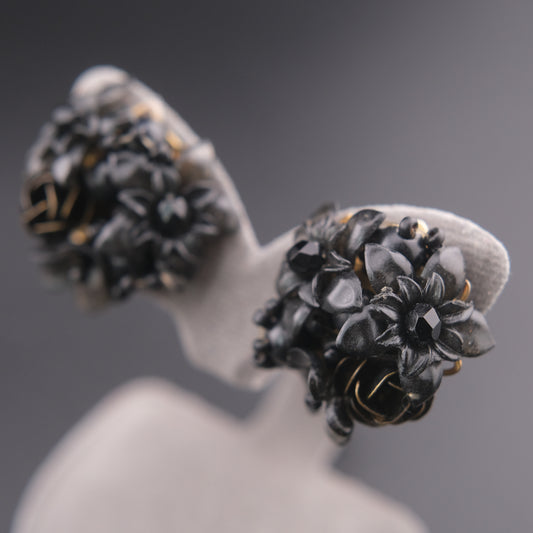 ❤️ Vintage Colleen Toland Black Floral Cluster Clip-On Earrings – Lucite & Enamel