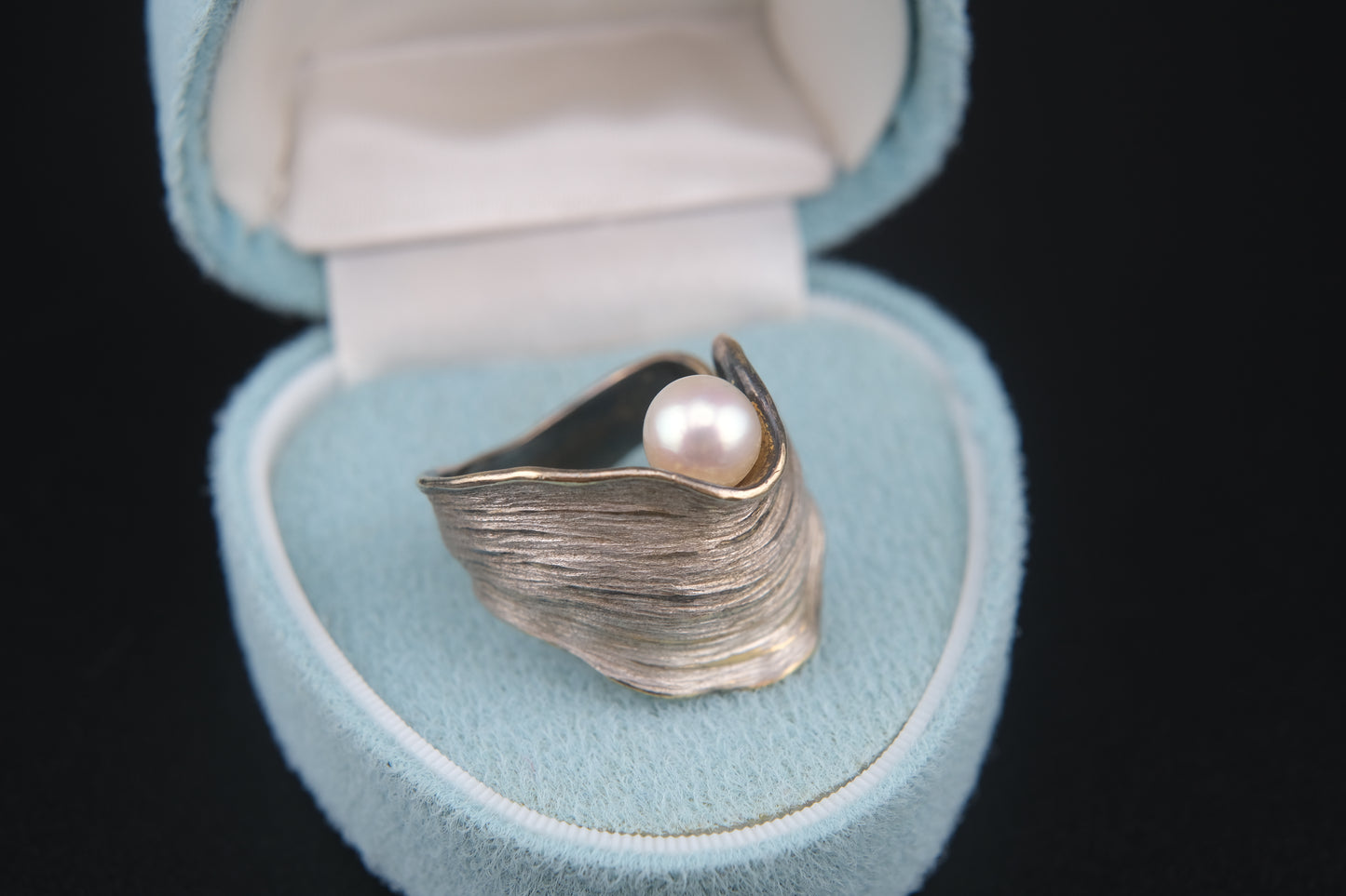 Vintage SHINJI Japan Adjustable Ring – Sculptural Silver Shell with Pearl Accent