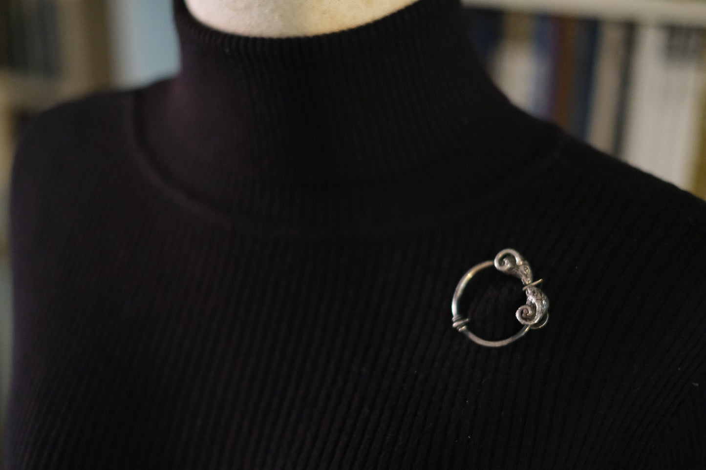 Vintage Double Ram Penannular Brooch – 800 Silver