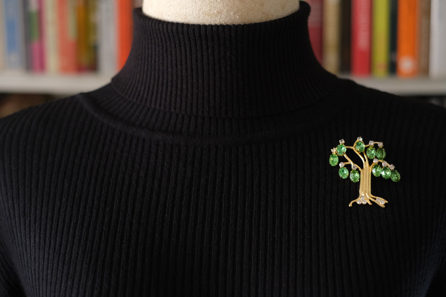 š³ Vintage Signed KJL Green Tree Brooch ā Gold-Tone with Emerald Green & Clear Crystal Rhinestones ā Kenneth Jay Lane Statement Jewelry