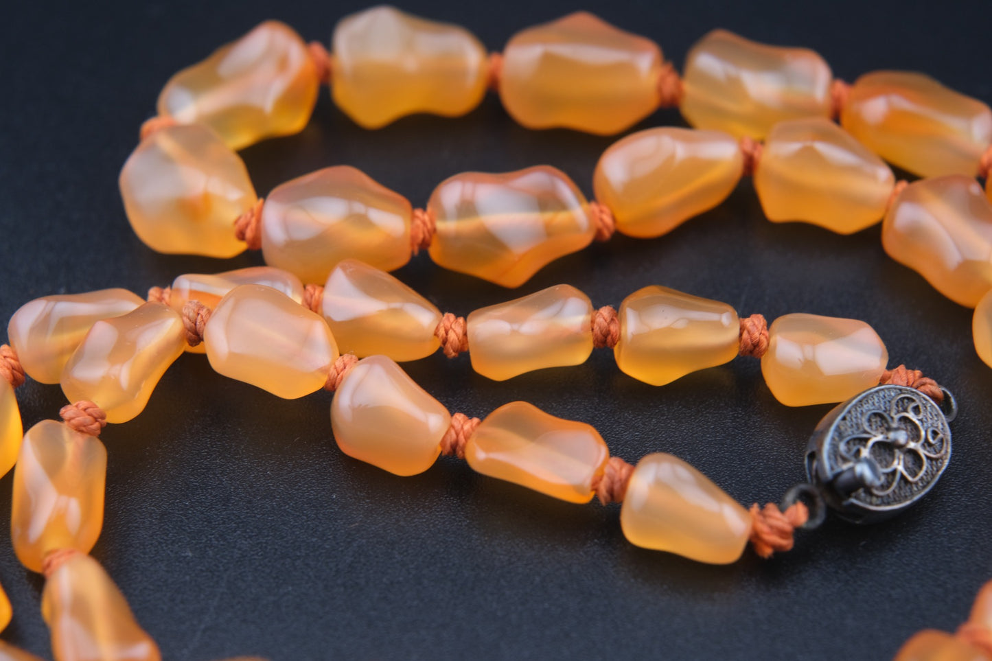 ✨ Chinese Vintage Carnelian Necklace – Hand-Knotted Natural Gemstone with Silver Filigree Clasp ✨