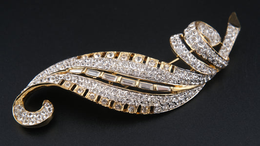Vintage Nina Ricci Paris Leaf Brooch – Gold-Tone with Clear Round & Baguette Rhinestones