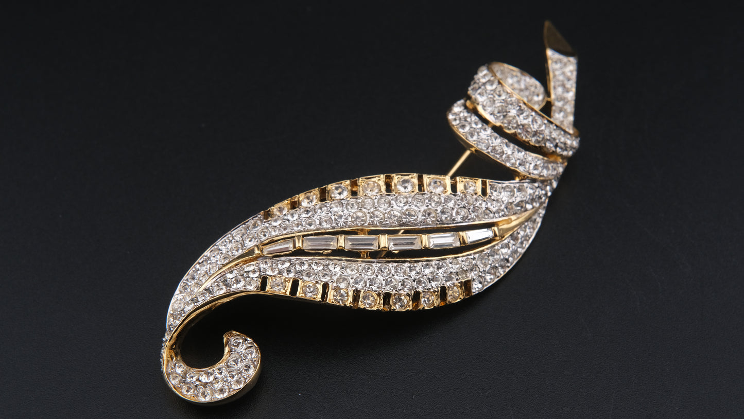 Vintage Nina Ricci Paris Leaf Brooch – Gold-Tone with Clear Round & Baguette Rhinestones