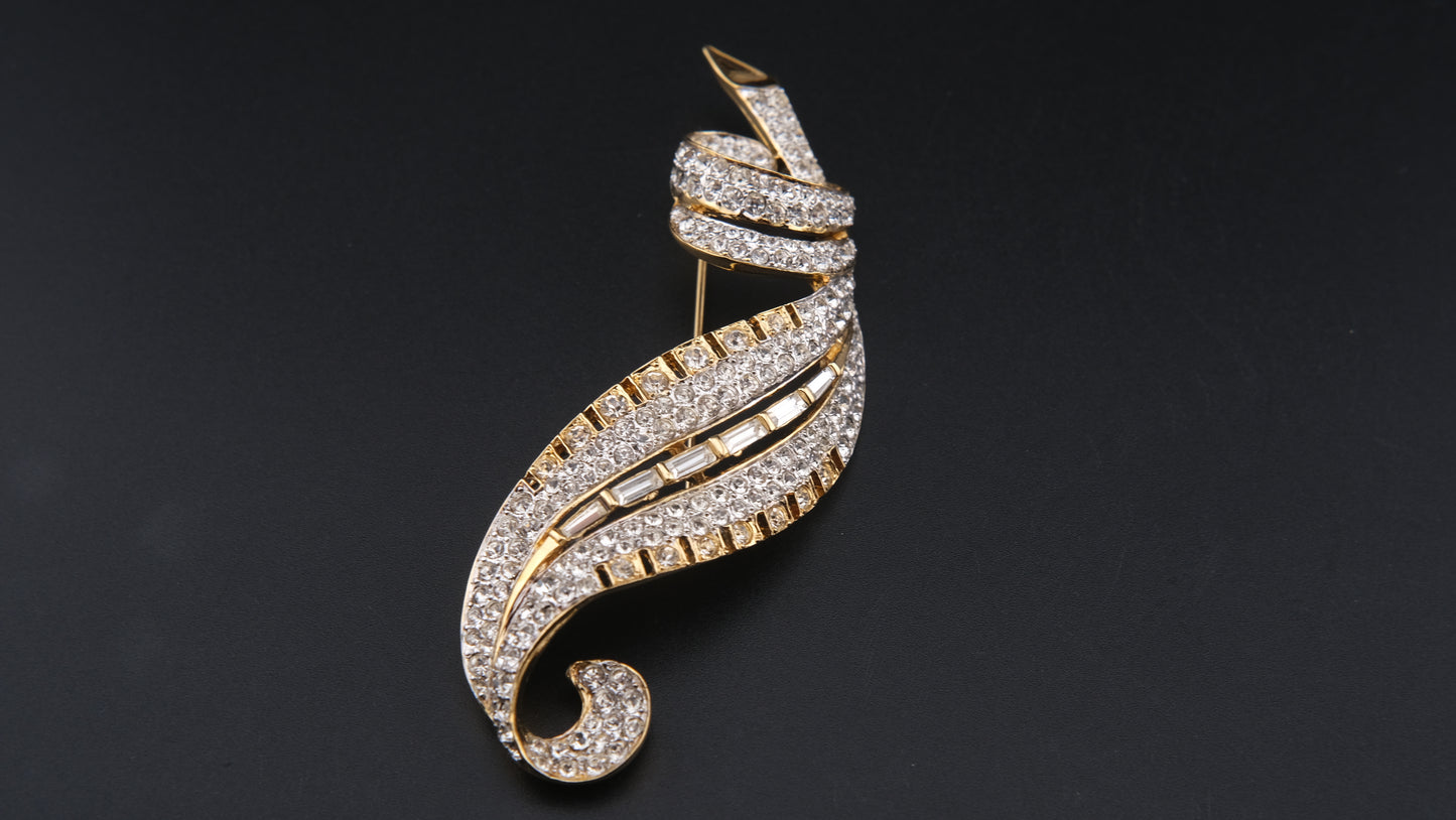 Vintage Nina Ricci Paris Leaf Brooch – Gold-Tone with Clear Round & Baguette Rhinestones