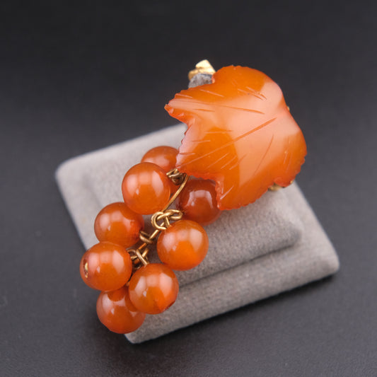 ❤️ Vintage Baltic Amber Grape Brooch USSR 2ЯК Mark Carved Leaf Cluster