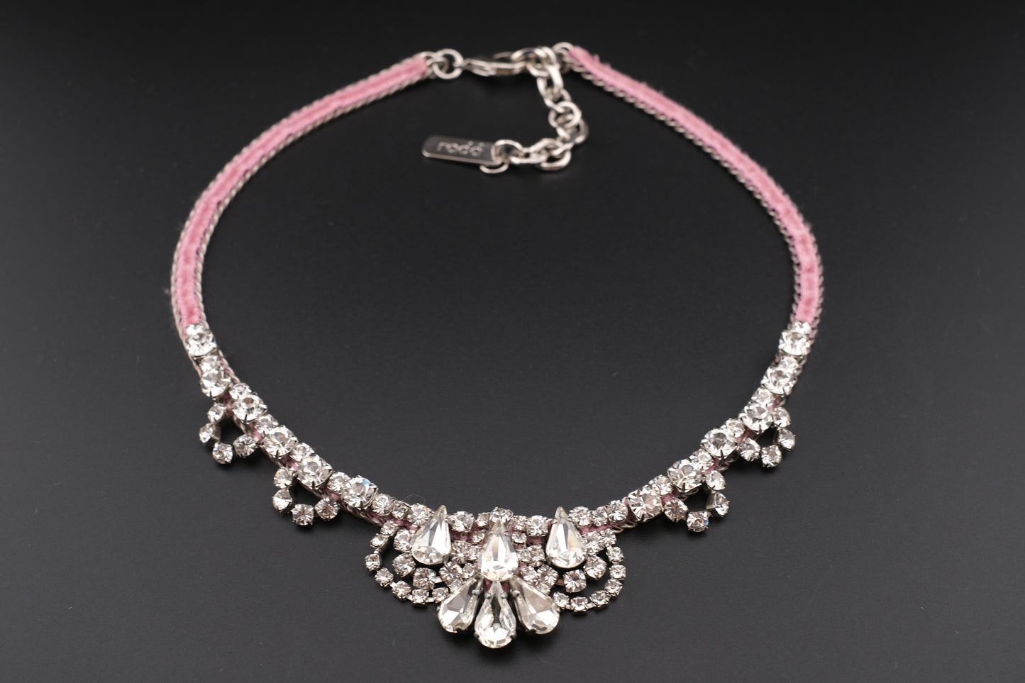 Rada Pink Velvet & Crystal Jewelry Set – Necklace and Bracelet