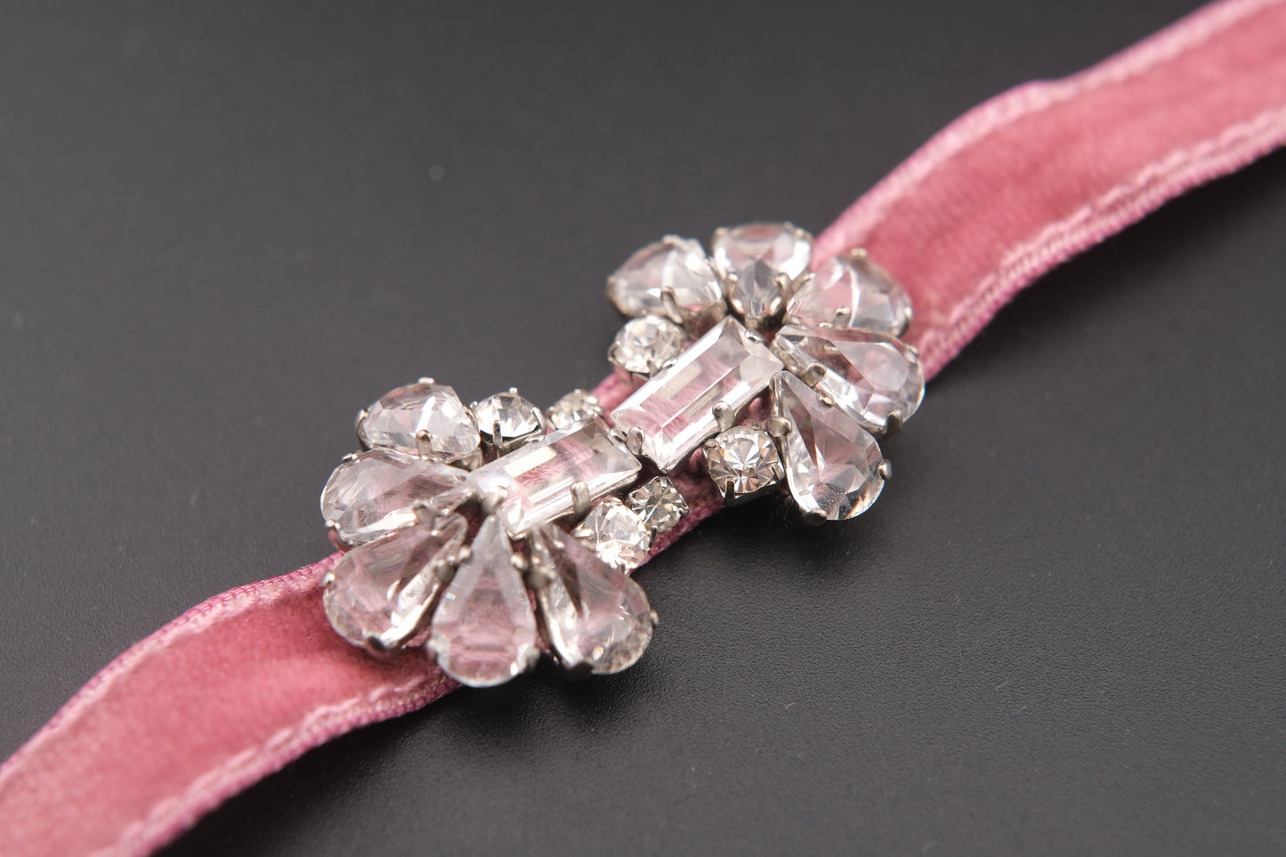 Rada Pink Velvet & Crystal Jewelry Set – Necklace and Bracelet