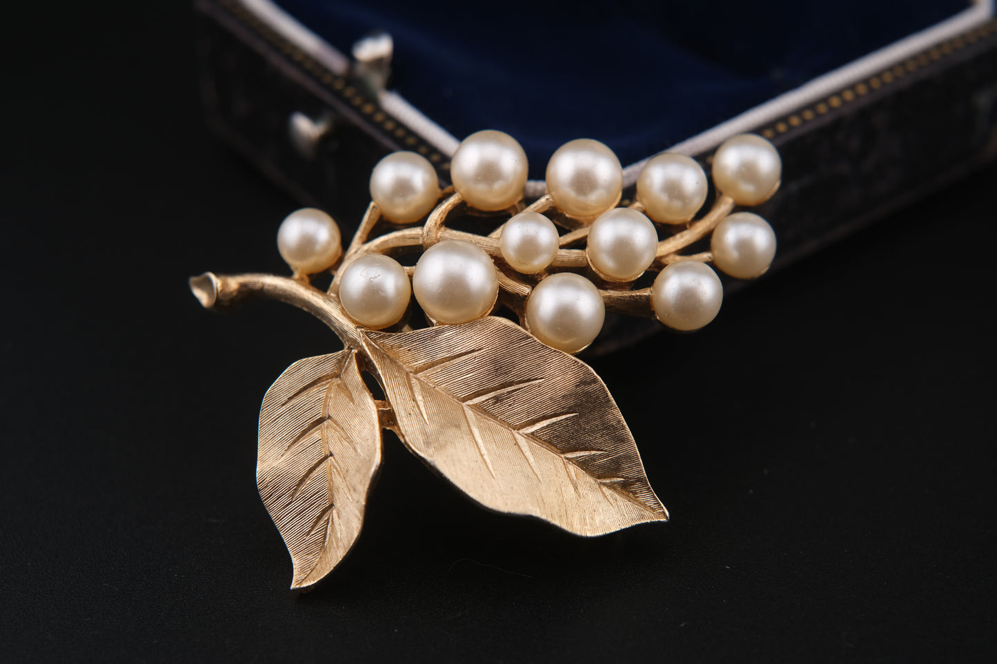 π Vintage Crown Trifari Faux Pearl Grape Cluster Brooch β Gold Tone with Leaf Detail
