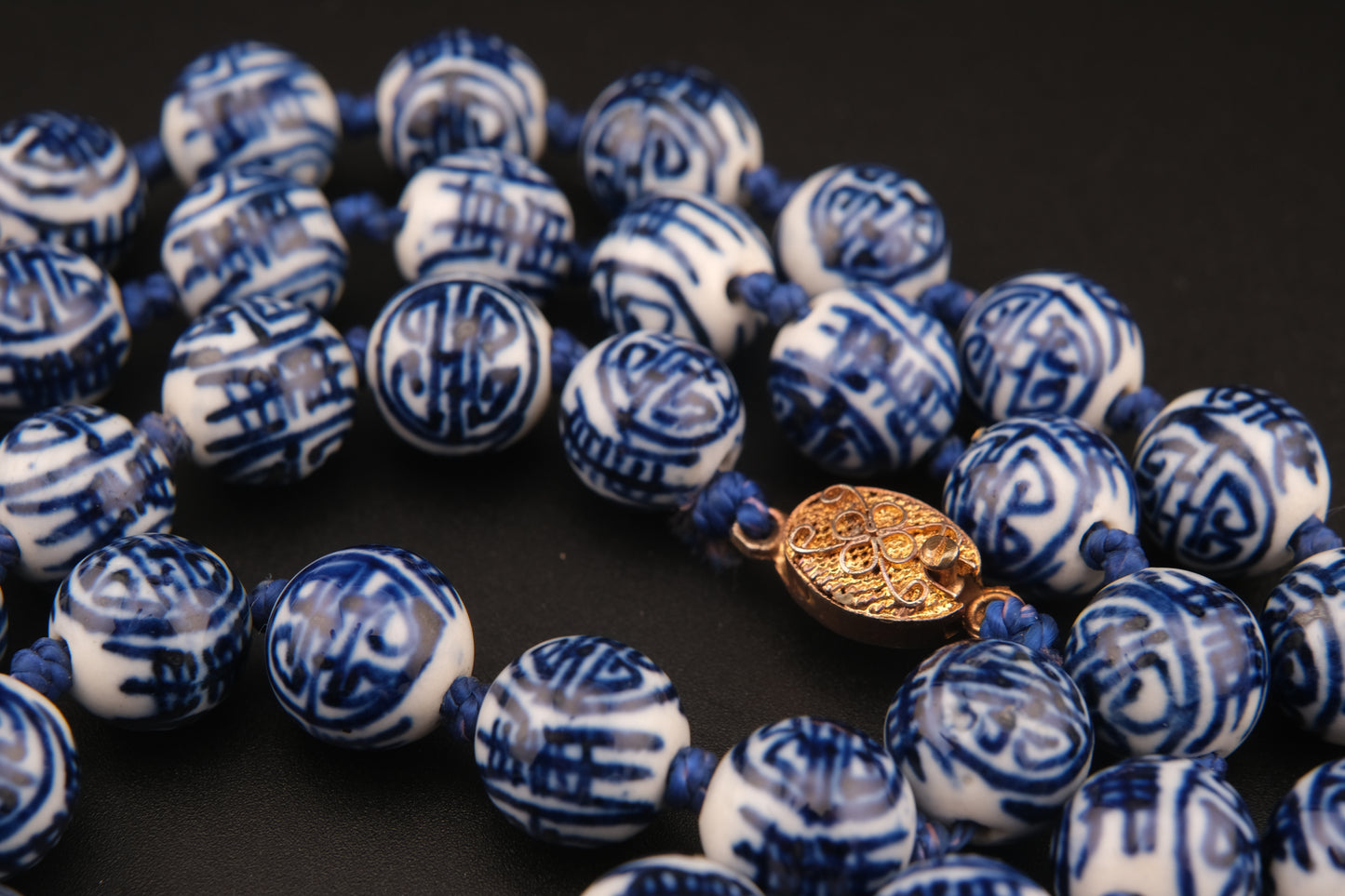 Vintage Chinese Porcelain Bead Necklace – Hand Painted Blue & White