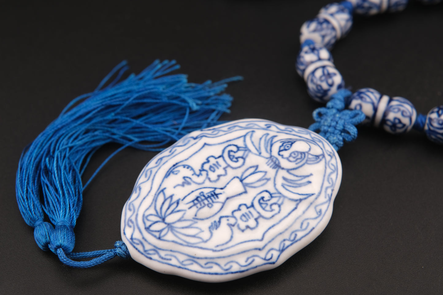 Vintage Chinese Blue & White Porcelain Pendant Necklace – Silk Knotted Dumbbell Beads with Tassel