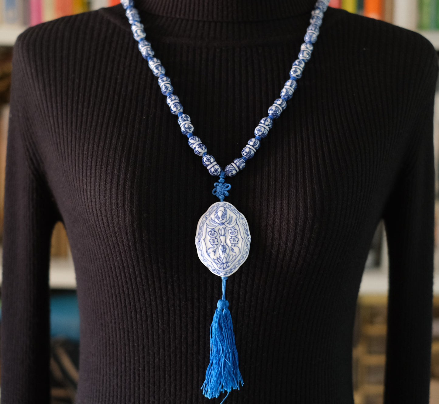 Vintage Chinese Blue & White Porcelain Pendant Necklace – Silk Knotted Dumbbell Beads with Tassel