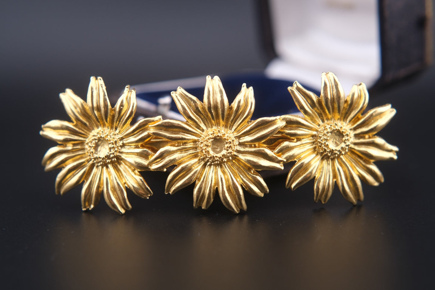 Kenzo Gold-Tone Floral Hair Clip – Triple Bloom Design, Made in Japan