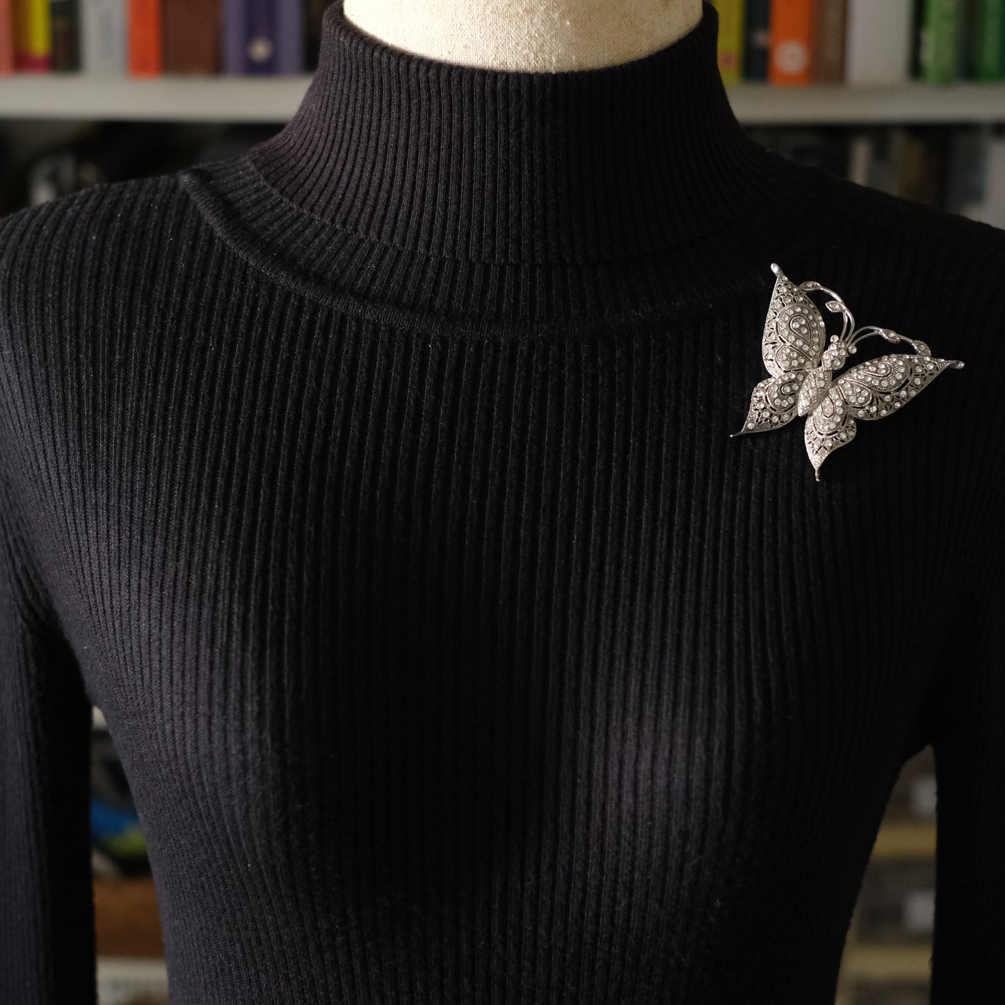 ❤️ Vintage JHS Crystal Pavé Butterfly Brooch – Silver Tone Filigree Style