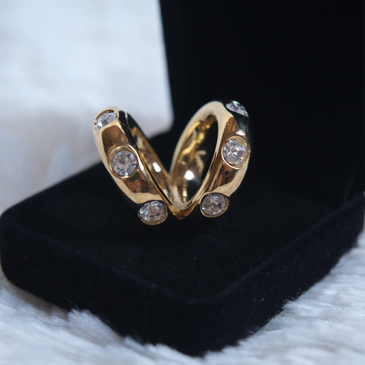 ❤️ Malka Paris Gold Tone Crystal Scarf Ring