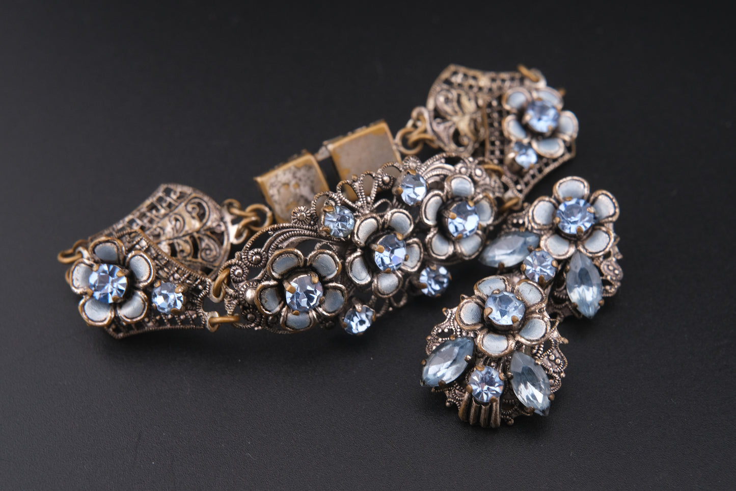 Vintage German Floral Bracelet & Earrings Set – Blue Rhinestones & Enamel on Silver-Tone Filigree Metal (1950s)