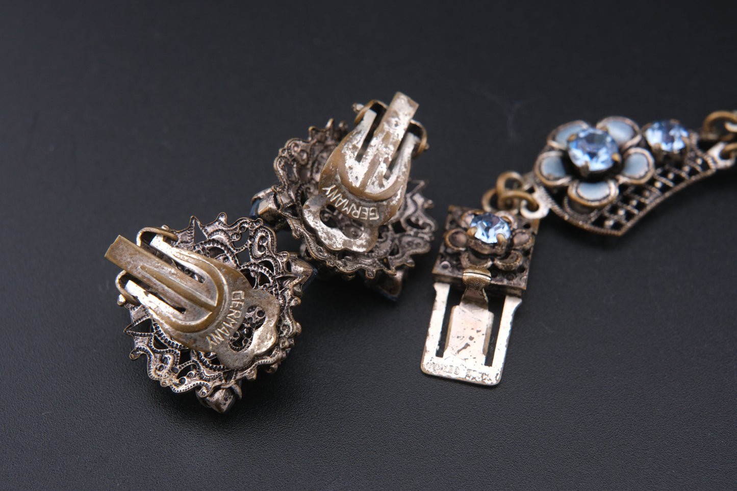Vintage German Floral Bracelet & Earrings Set – Blue Rhinestones & Enamel on Silver-Tone Filigree Metal (1950s)
