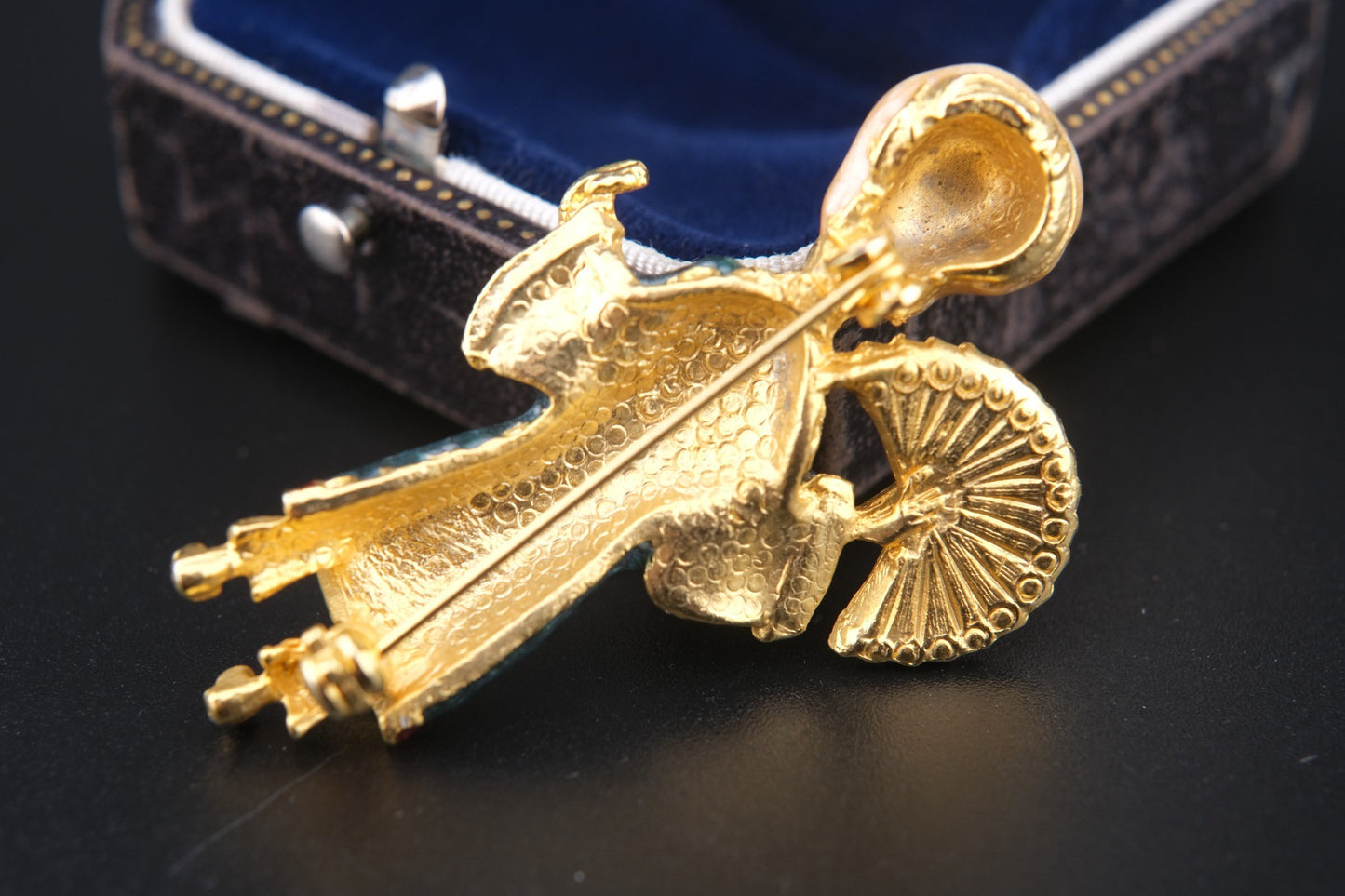 Graceful Fan Dancer Brooch – Unsigned CINER Style – Enamel & Rhinestone Figural Pin