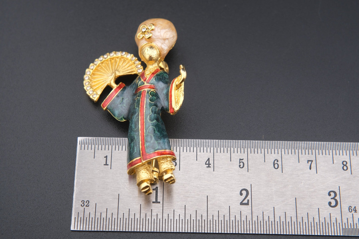 Graceful Fan Dancer Brooch – Unsigned CINER Style – Enamel & Rhinestone Figural Pin
