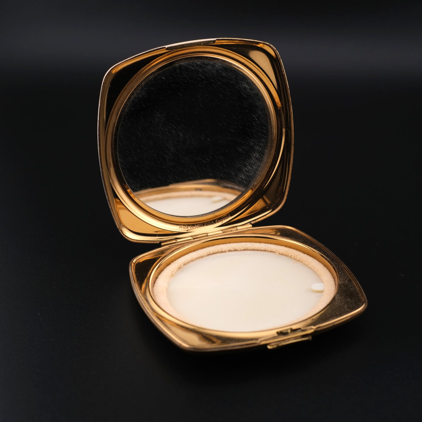 Vintage 1950s Melissa Made in England brass Compact for Powder with Floral
