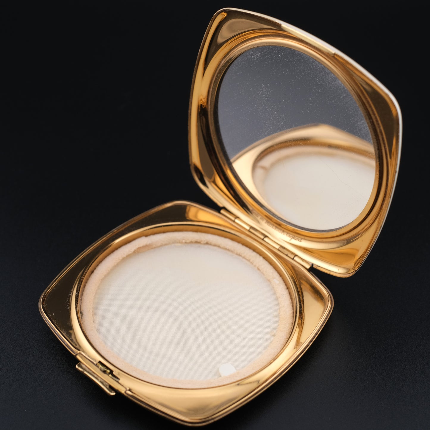 Vintage 1950s Melissa Made in England brass Compact for Powder with Floral