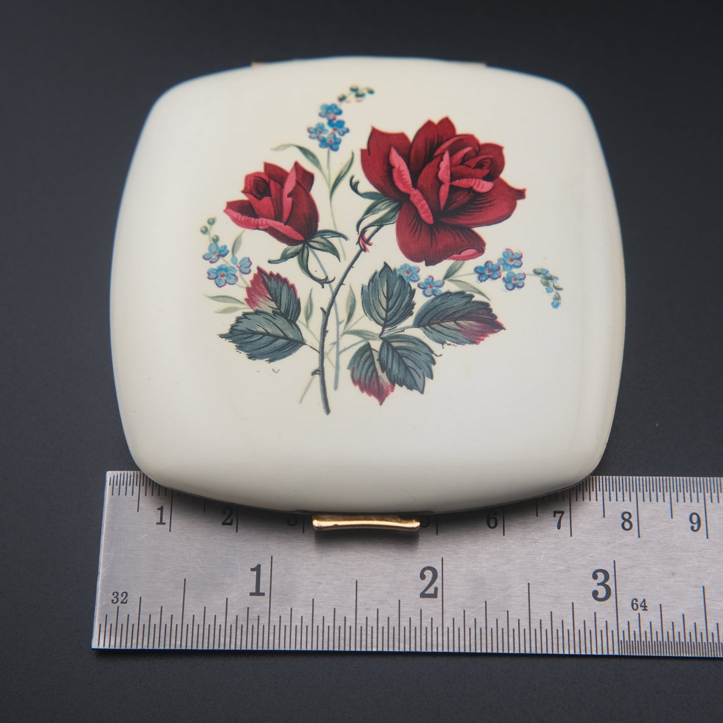 Vintage 1950s Melissa Made in England brass Compact for Powder with Floral