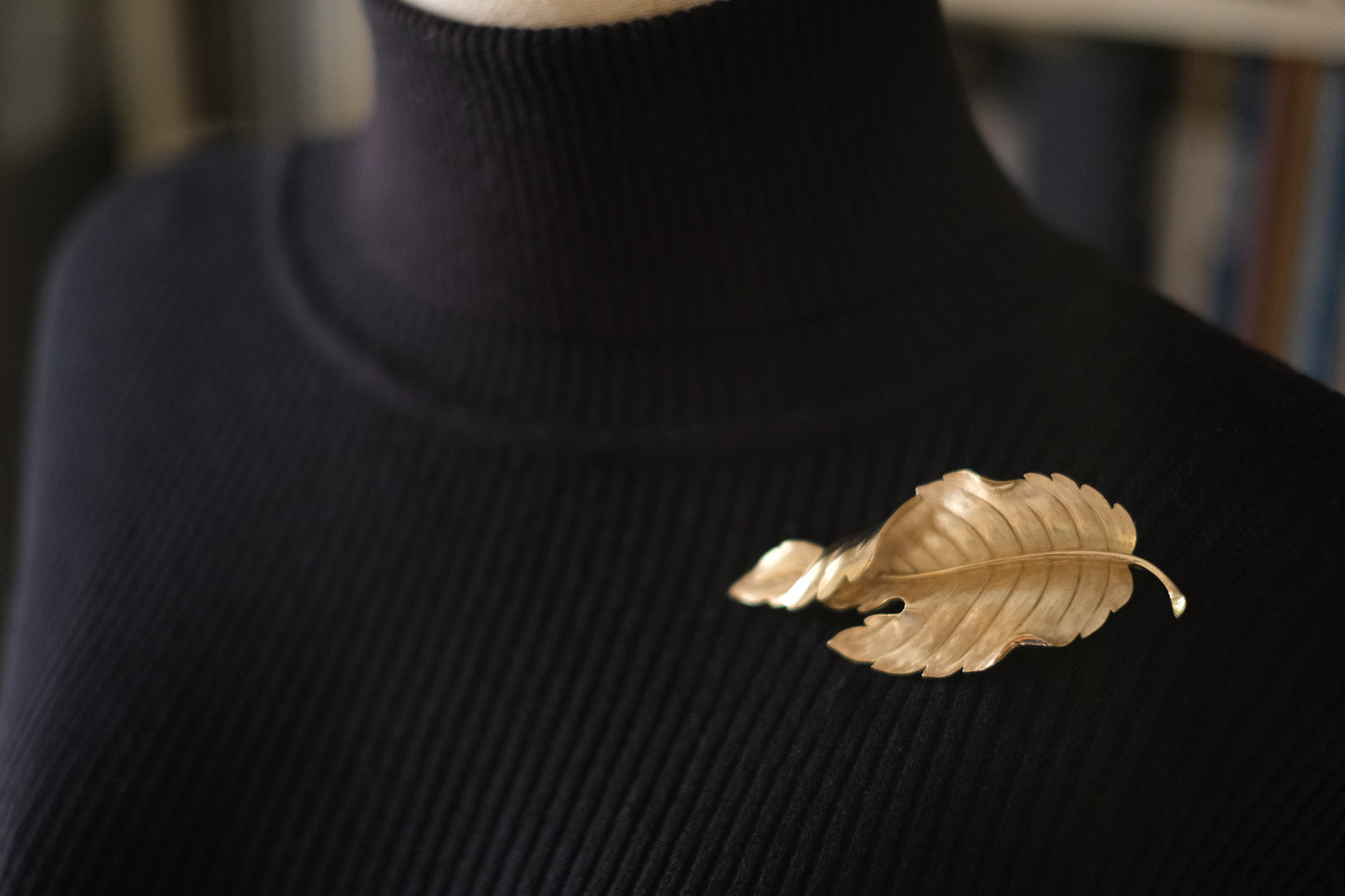 Vintage Crown Trifari Leaf Brooch – Gold-Tone Textured & Polished Finish
