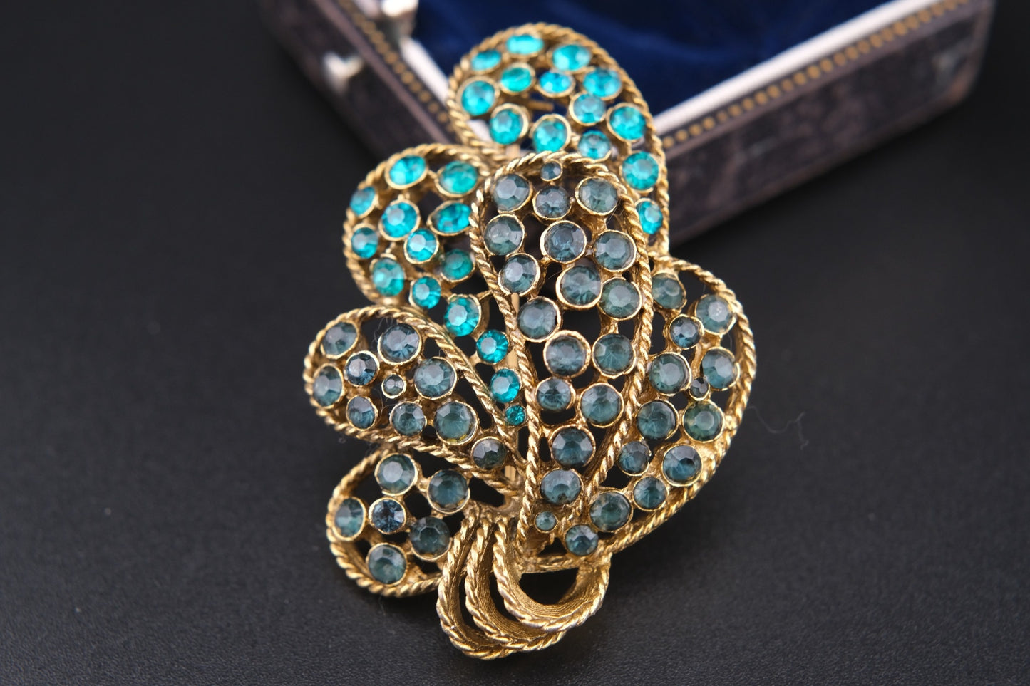 Vintage Kramer of New York Style Forest Leaf Brooch with Emerald Green Rhinestones (1970s)