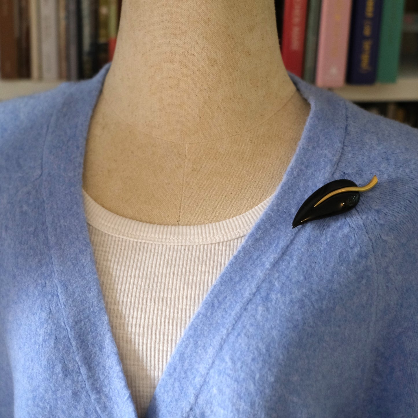 Vintage Givenchy Leaf Brooch – Black & Gold Modernist Design