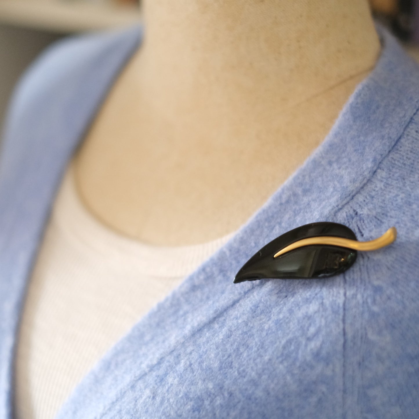 Vintage Givenchy Leaf Brooch – Black & Gold Modernist Design