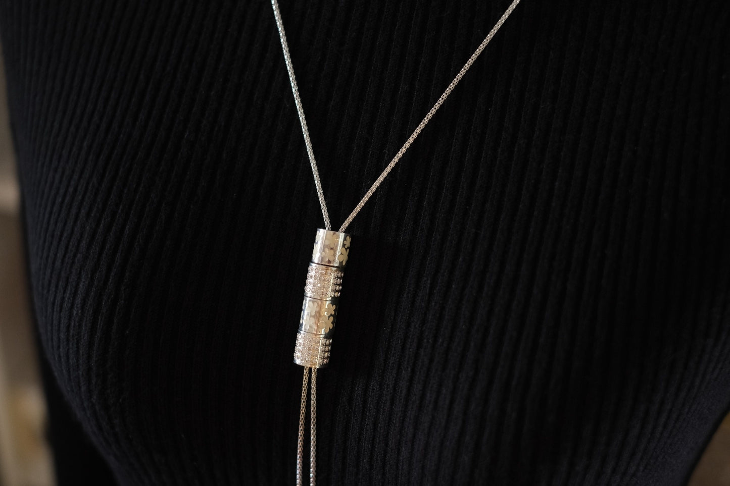 Vintage Folli Follie Silver Tone Lariat Necklace with Crystal and Enamel Floral Pendant – Adjustable Y Drop – Signed with Warranty Card