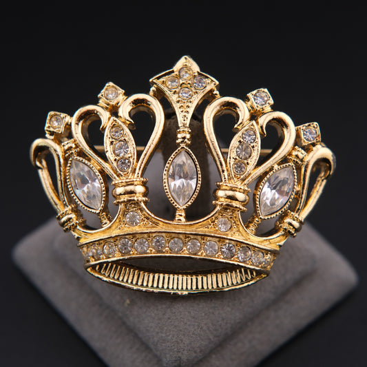 ❤️ Vintage KJL for Avon Crown Brooch Gold Tone Rhinestone Regal Statement Pin