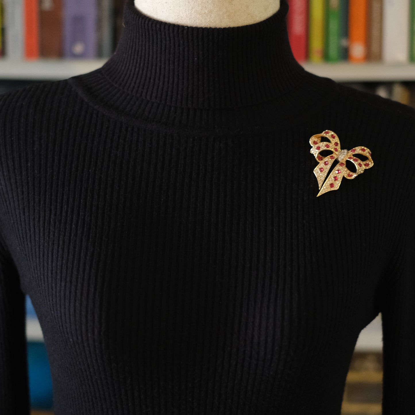 Nina Ricci Bow Brooch – Gold-Tone with Red and Clear Crystals