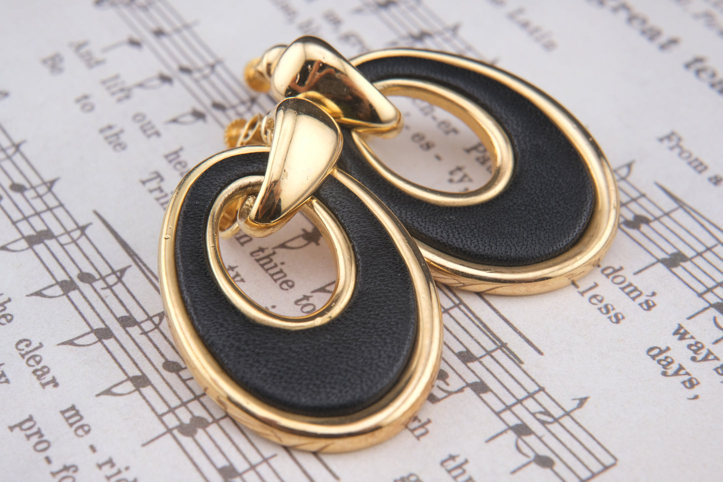 Vintage Hanae Mori Black Leather & Gold Oval Clip-On Earrings – 1980s Japanese Designer Jewelry