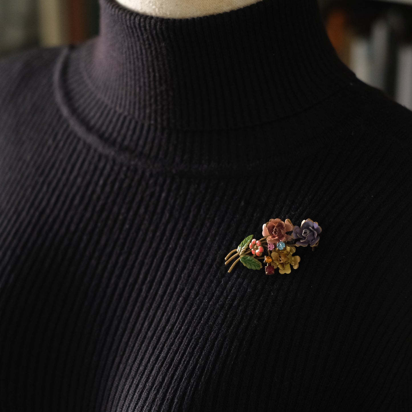 ❤️ Vintage Austrian Floral 1950s Brooch Gold Tone Enamel Rhinestone Bouquet Pin