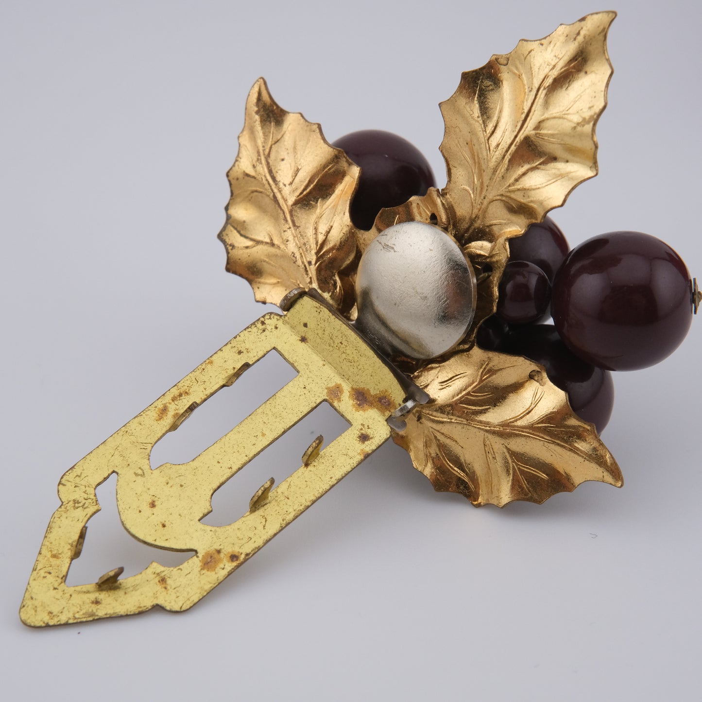 Vintage Red Berry Cluster & Gold Brass Leaf Dress Clip – Miriam Haskell Style