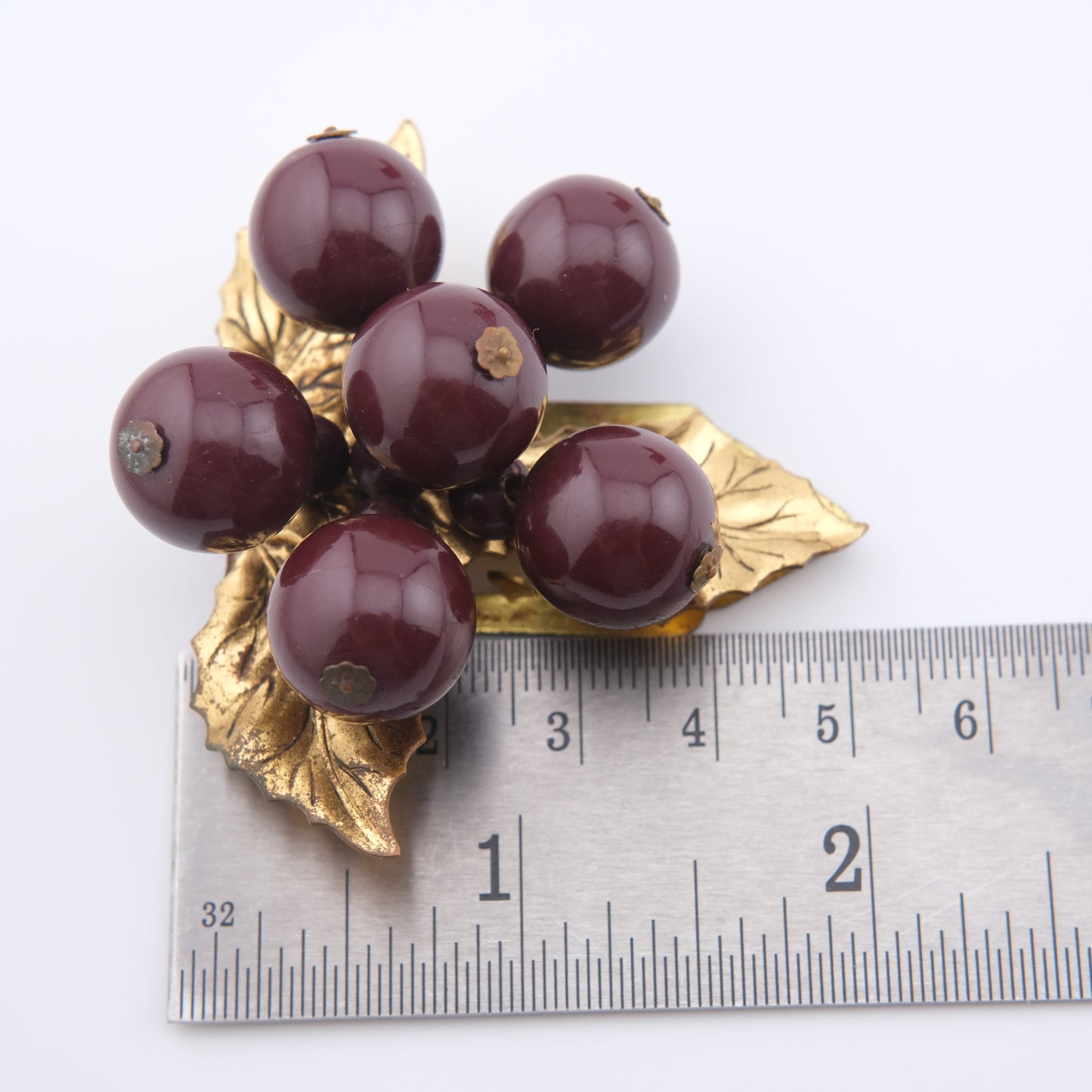 Vintage Red Berry Cluster & Gold Brass Leaf Dress Clip – Miriam Haskell Style