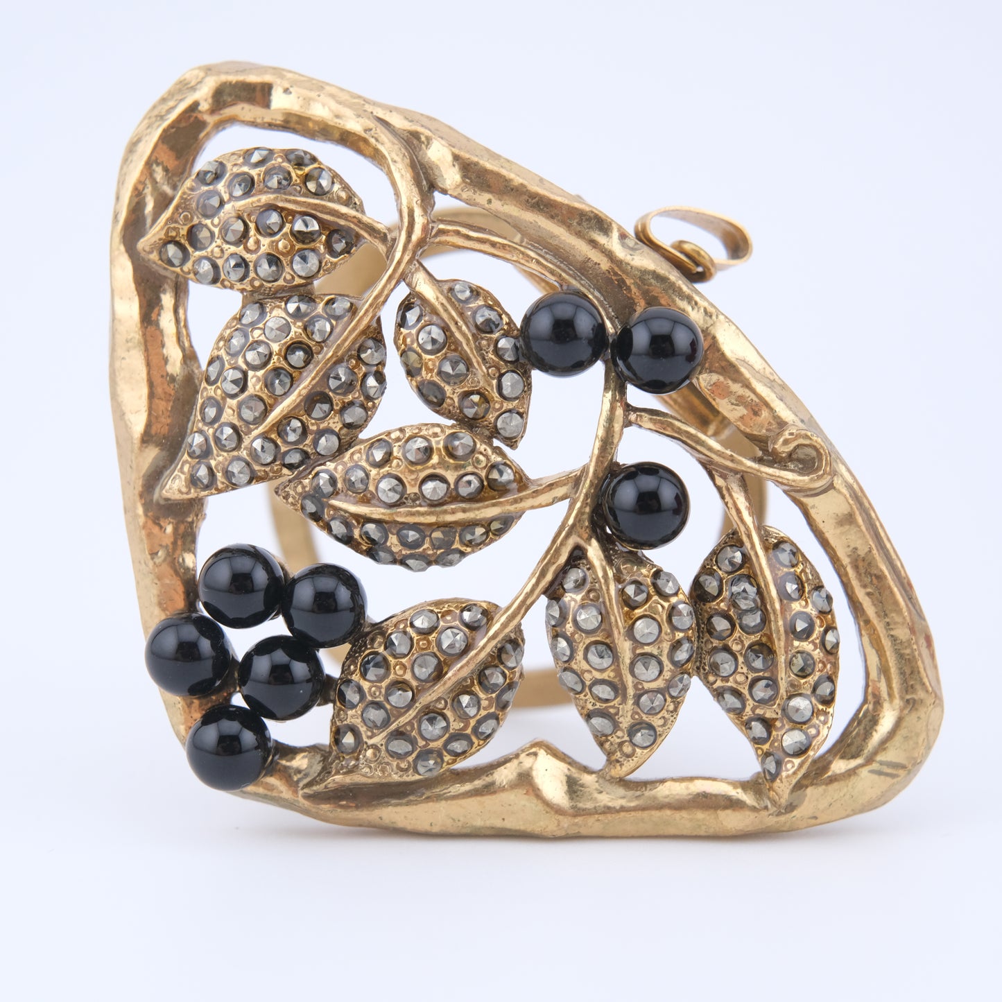 Vintage Signed WS Gold-Tone Scarf Ring with Black Beads & Marcasite Leaves – Convertible Pendant