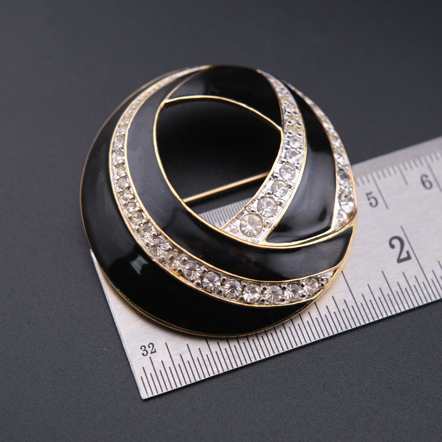 ❤️ Vintage Trifari Black Enamel & Rhinestone Domed Swirl Brooch