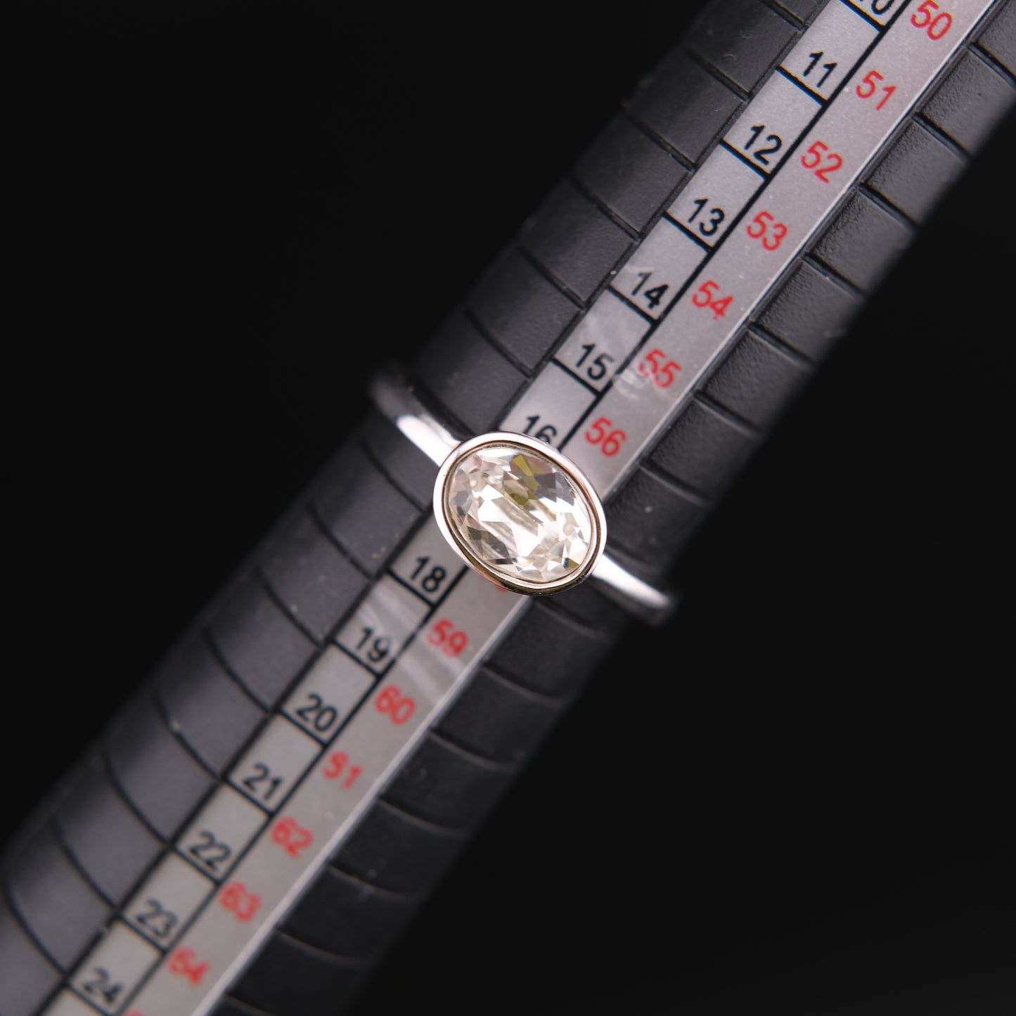 ❤️ Vintage Swarovski Oval Bezel Set Clear Crystal Ring – Size 58