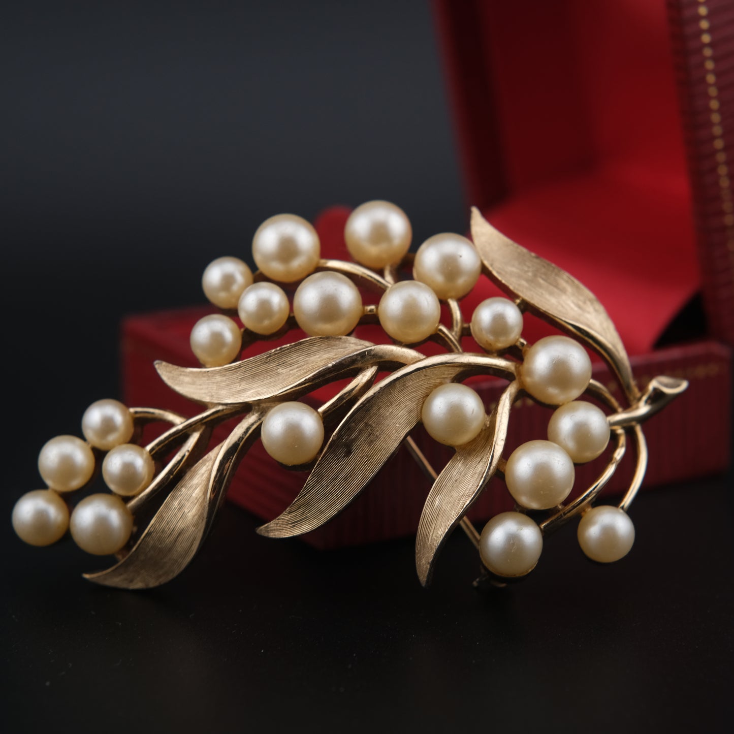 Crown Trifari Faux Pearl Leaf Spray Brooch – Gold-Tone with Cream Pearls