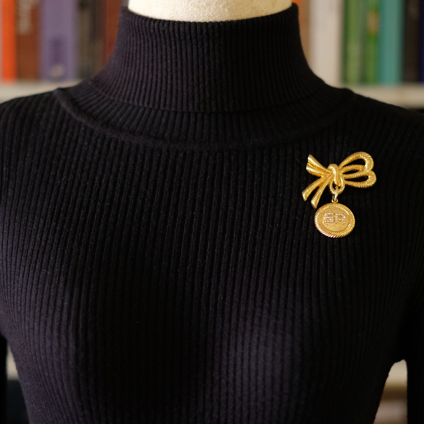 ❤️ Sonia Rykiel Bow Medallion Brooch – Gold-Tone with Crystal "SR" Logo