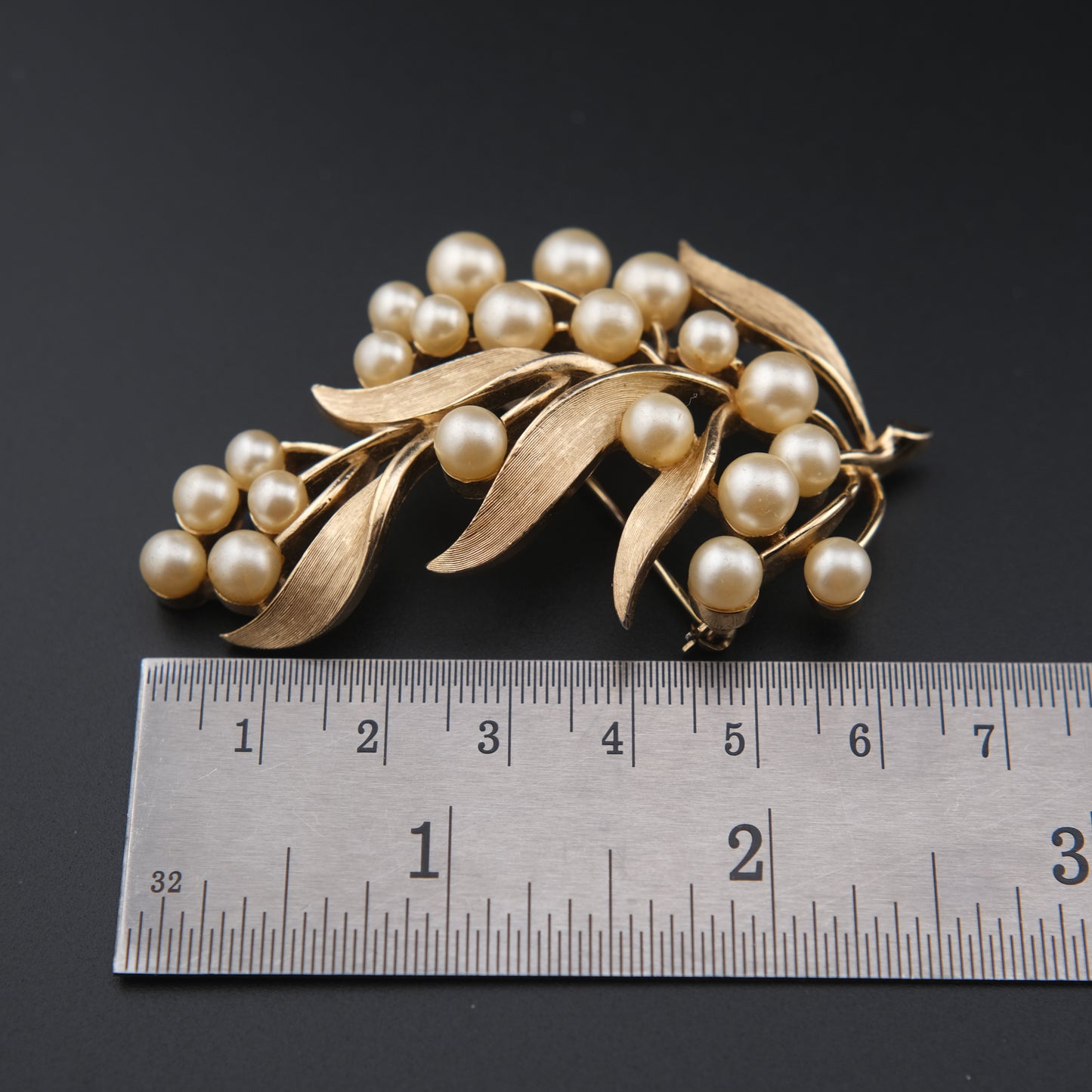 Crown Trifari Faux Pearl Leaf Spray Brooch – Gold-Tone with Cream Pearls