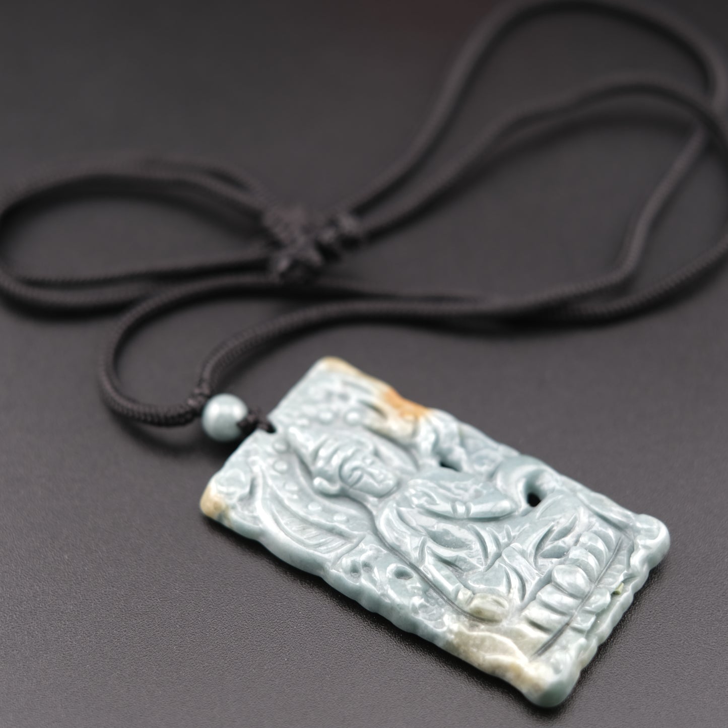 Vintage Hand-Carved Jade Buddha Pendant Necklace – Spiritual Thai-Style Design