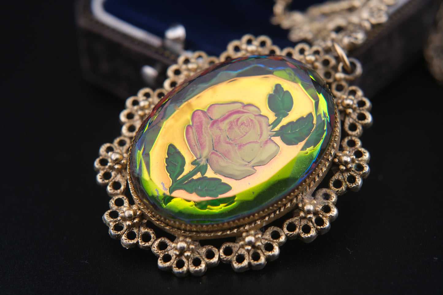 Vintage Reverse Carved Glass Rose Pendant Necklace – Iridescent Pink Floral Statement Jewelry, 26" Chain