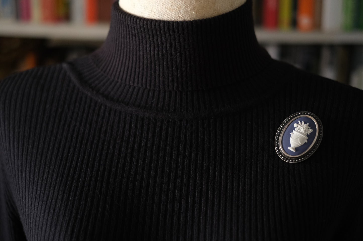 Vintage Wedgwood Sterling Silver Brooch & Pendant – Jasperware Vase Motif