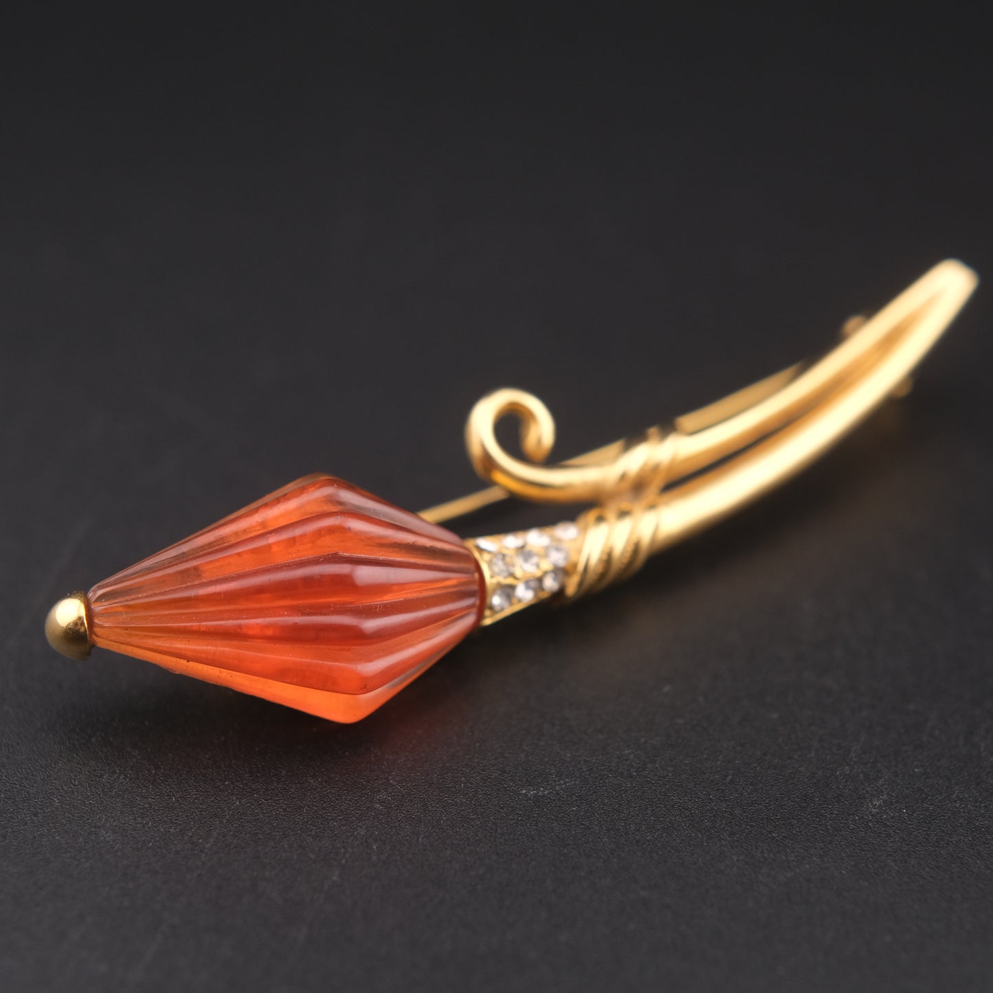 Vintage “CHANTER” Signed Amber-Colour & Rhinestone Brooch – Elegant Sculptural Floral Pin