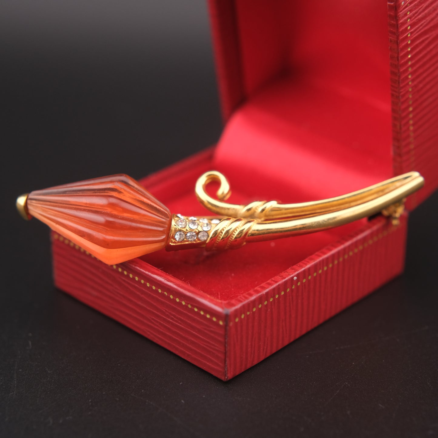 Vintage “CHANTER” Signed Amber-Colour & Rhinestone Brooch – Elegant Sculptural Floral Pin