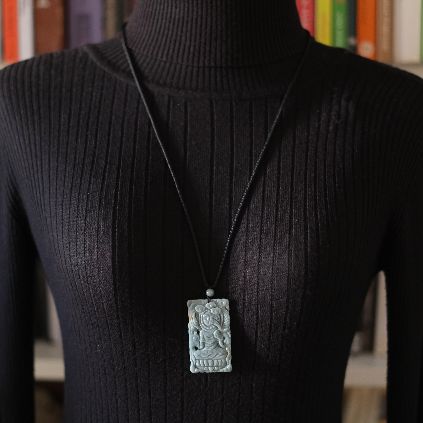 Vintage Hand-Carved Jade Buddha Pendant Necklace – Spiritual Thai-Style Design