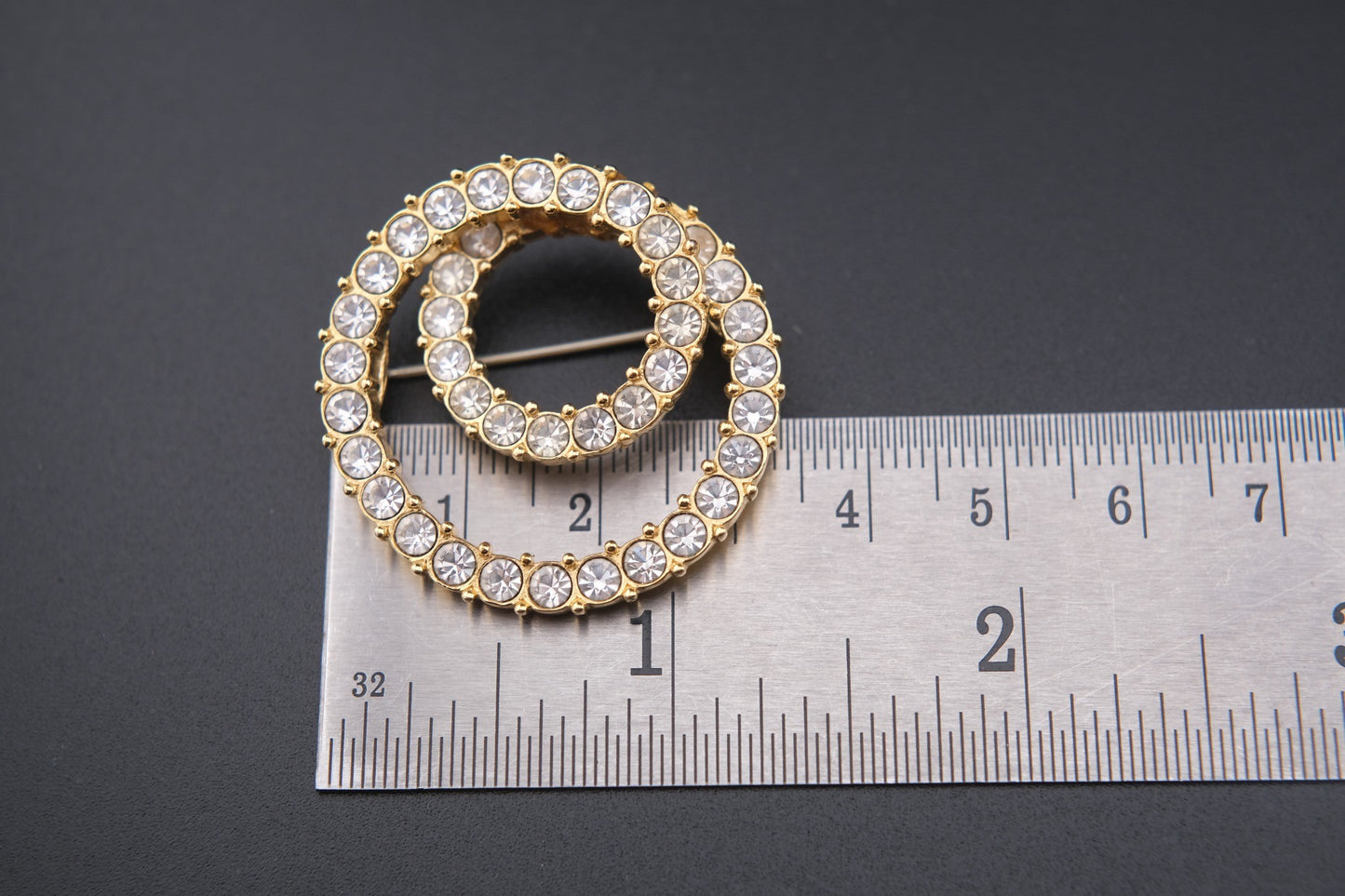 Vintage S.A.L. Gold-Tone Double Circle Rhinestone Brooch – Excellent Condition