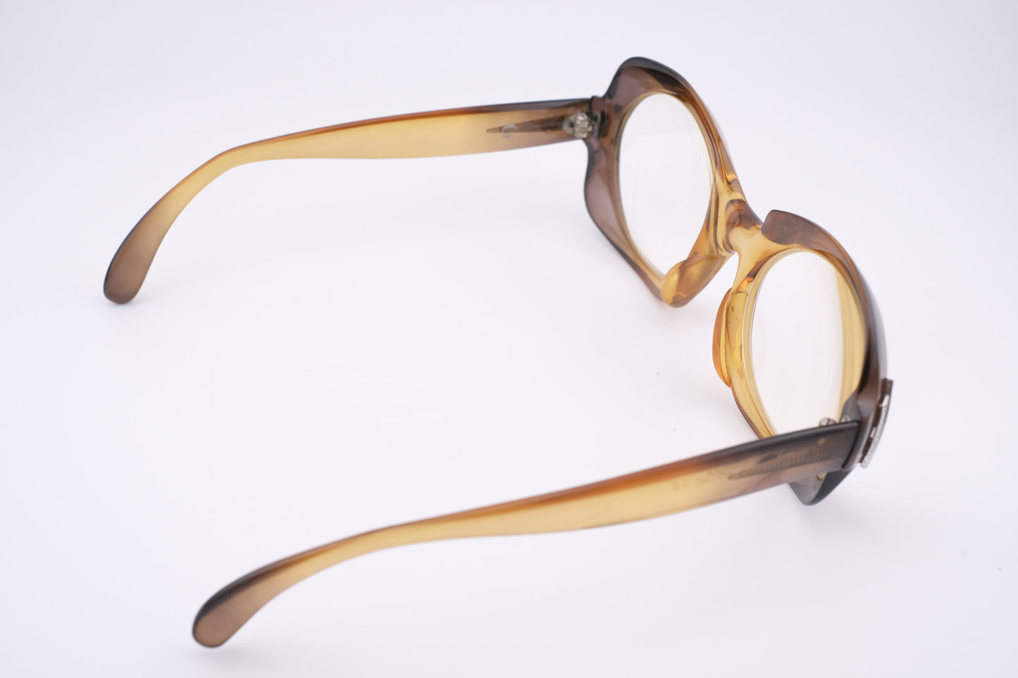 Vintage Serge Kirchhofer Mod. 92 Oval Eyeglasses – Amber Gradient Acetate – 52□19 140